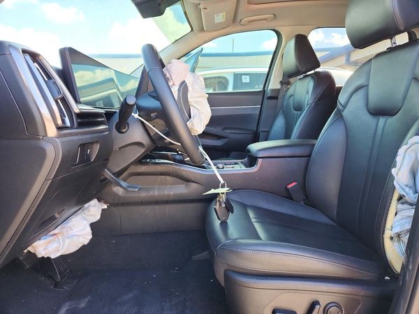 2025 KIA SORENTO S — DENT