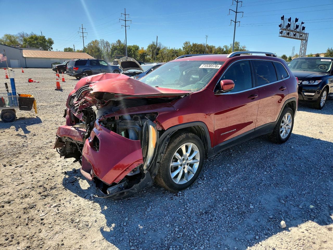 2017 JEEP CHEROKEE Limited — Front 3/4