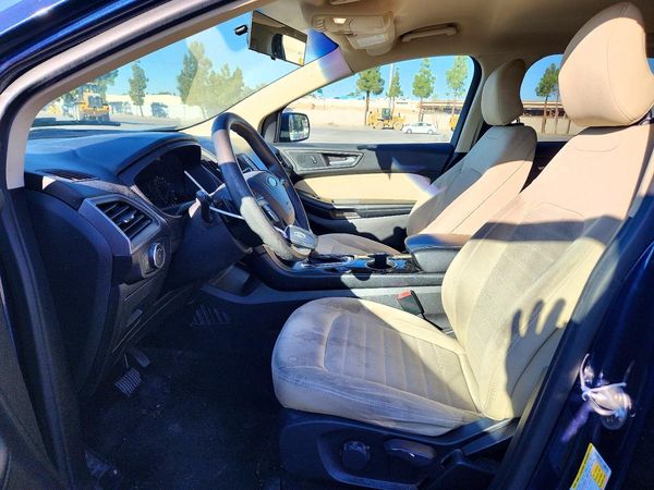 2017 FORD EDGE SE — DENT