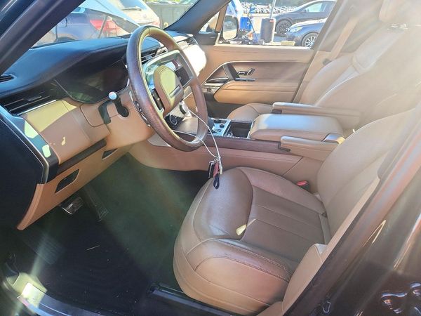 2023 LAND ROVER RANGE ROVER SE — DENT