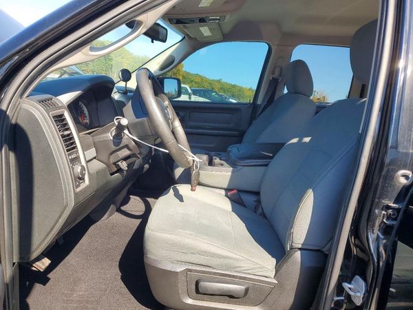 2015 RAM 1500 ST — DENT