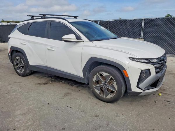 2025 HYUNDAI TUCSON SEL Convenience — Passenger 3/4