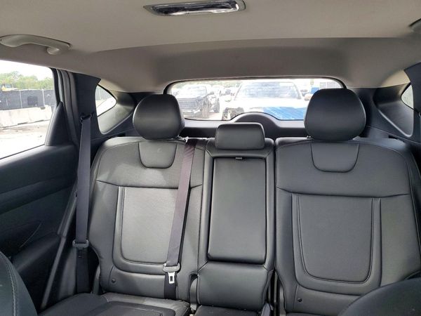 2025 HYUNDAI TUCSON SEL Convenience — SUVN