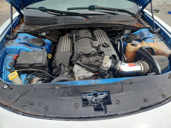 2019 DODGE CHARGER Scat Pack — Engine bay