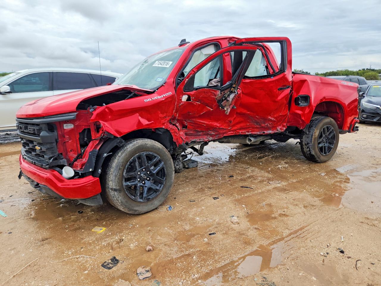 2025 CHEVROLET SILVERADO Custom — Front 3/4