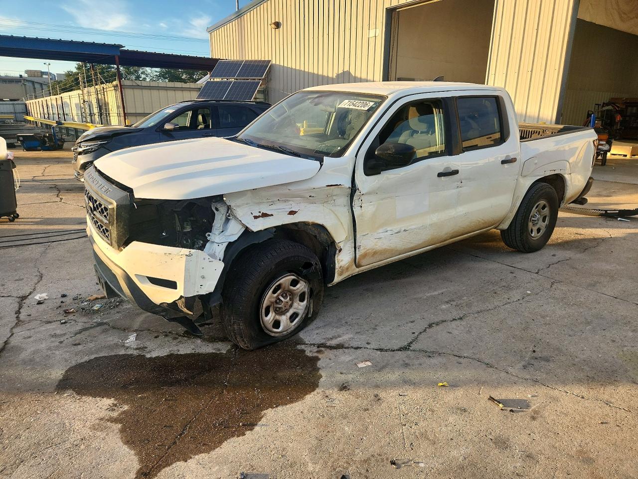 2023 NISSAN FRONTIER Crew Cab — Front 3/4