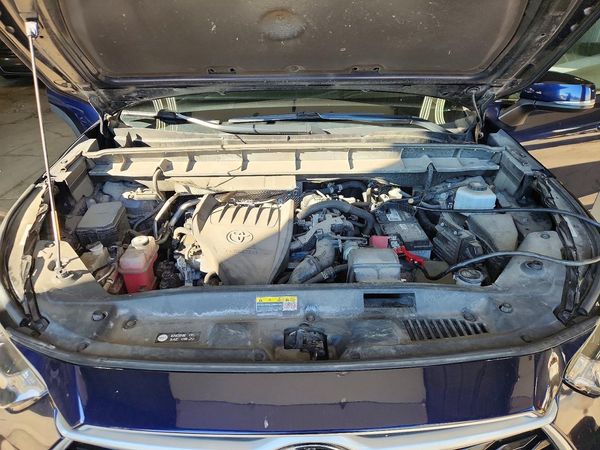 2023 TOYOTA HIGHLANDER — Engine bay