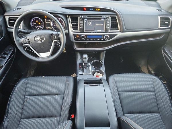 2019 TOYOTA HIGHLANDER LE/LE Plus — CKPT