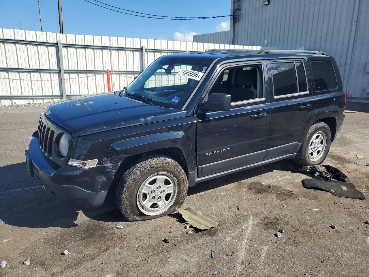 2014 JEEP PATRIOT Sport — Front 3/4