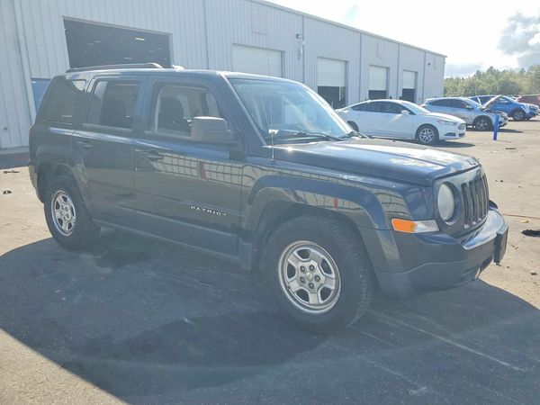 2014 JEEP PATRIOT Sport — Passenger 3/4