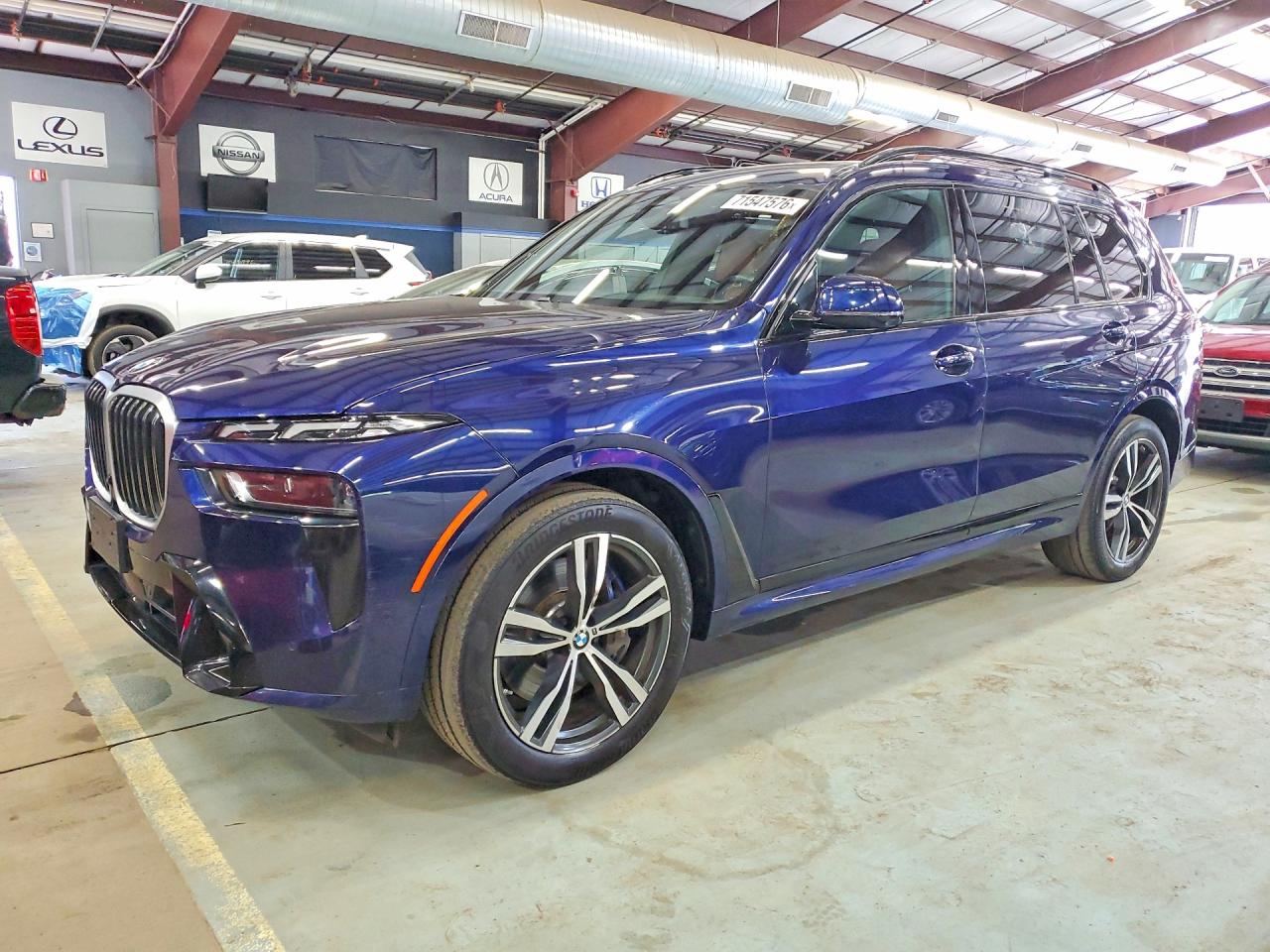 2024 BMW X7 xDrive40i — Front 3/4