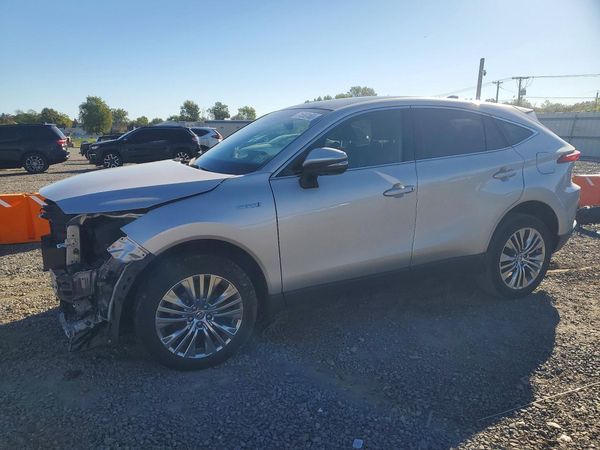 2021 TOYOTA VENZA — DSFA — Front 3/4
