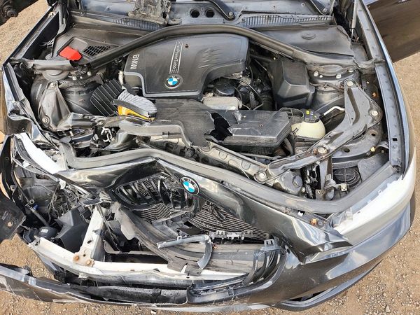 2016 BMW 2 SERIES xDrive — Engine bay