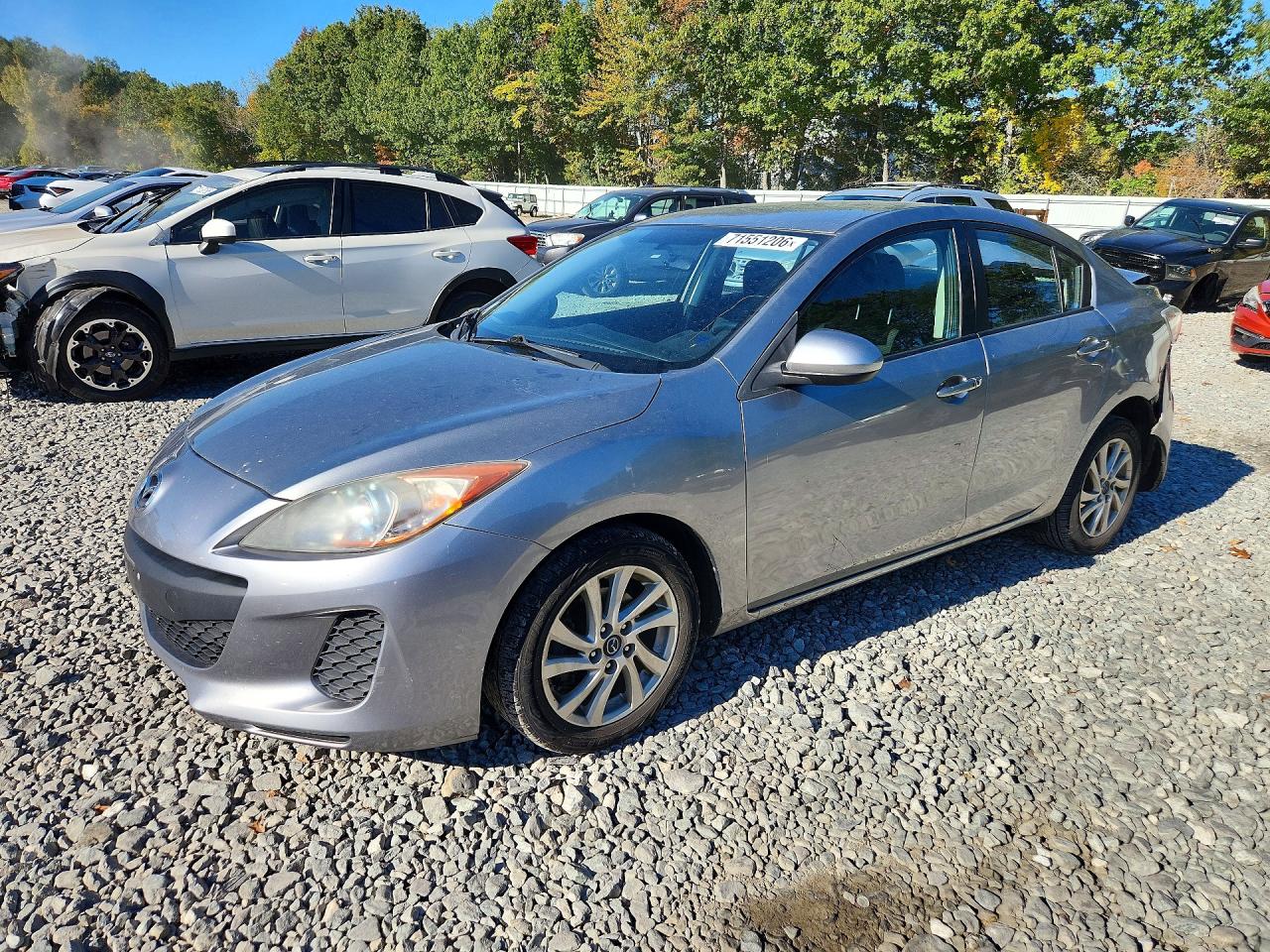 2013 MAZDA 3 Touring/GS — Front 3/4