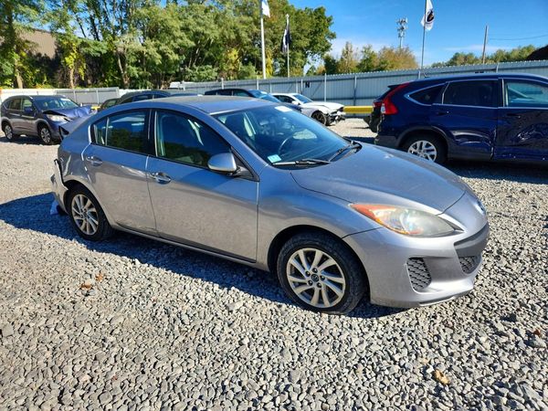2013 MAZDA 3 Touring/GS — Passenger 3/4