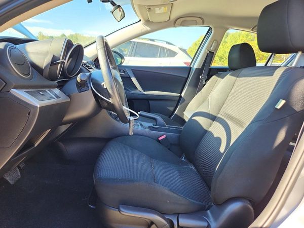 2013 MAZDA 3 Touring/GS — DENT