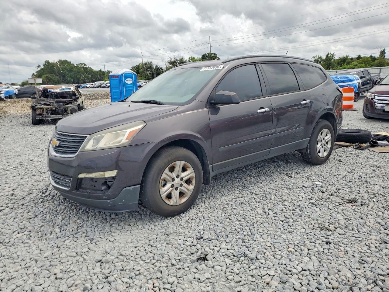 2014 CHEVROLET TRAVERSE LS — Front 3/4