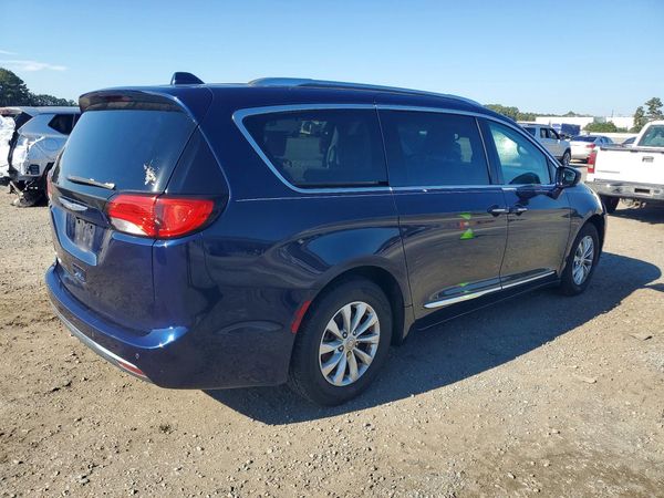 2018 CHRYSLER PACIFICA Touring L Plus — PSRA
