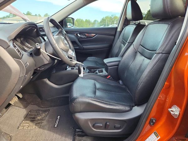 2018 NISSAN ROGUE — DENT