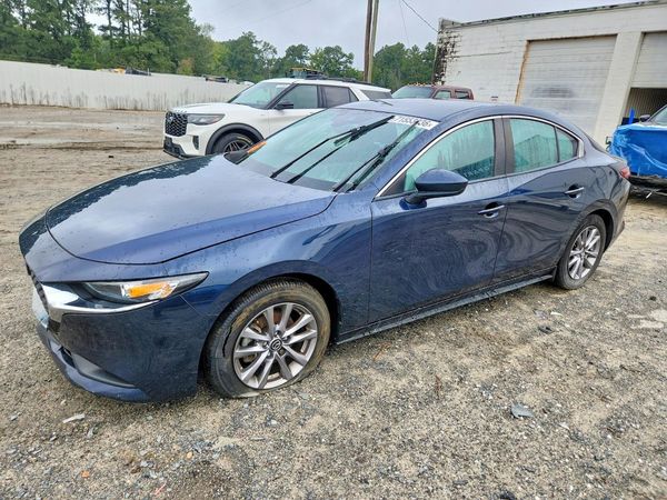 2021 MAZDA 3 Mazda3 — Front 3/4