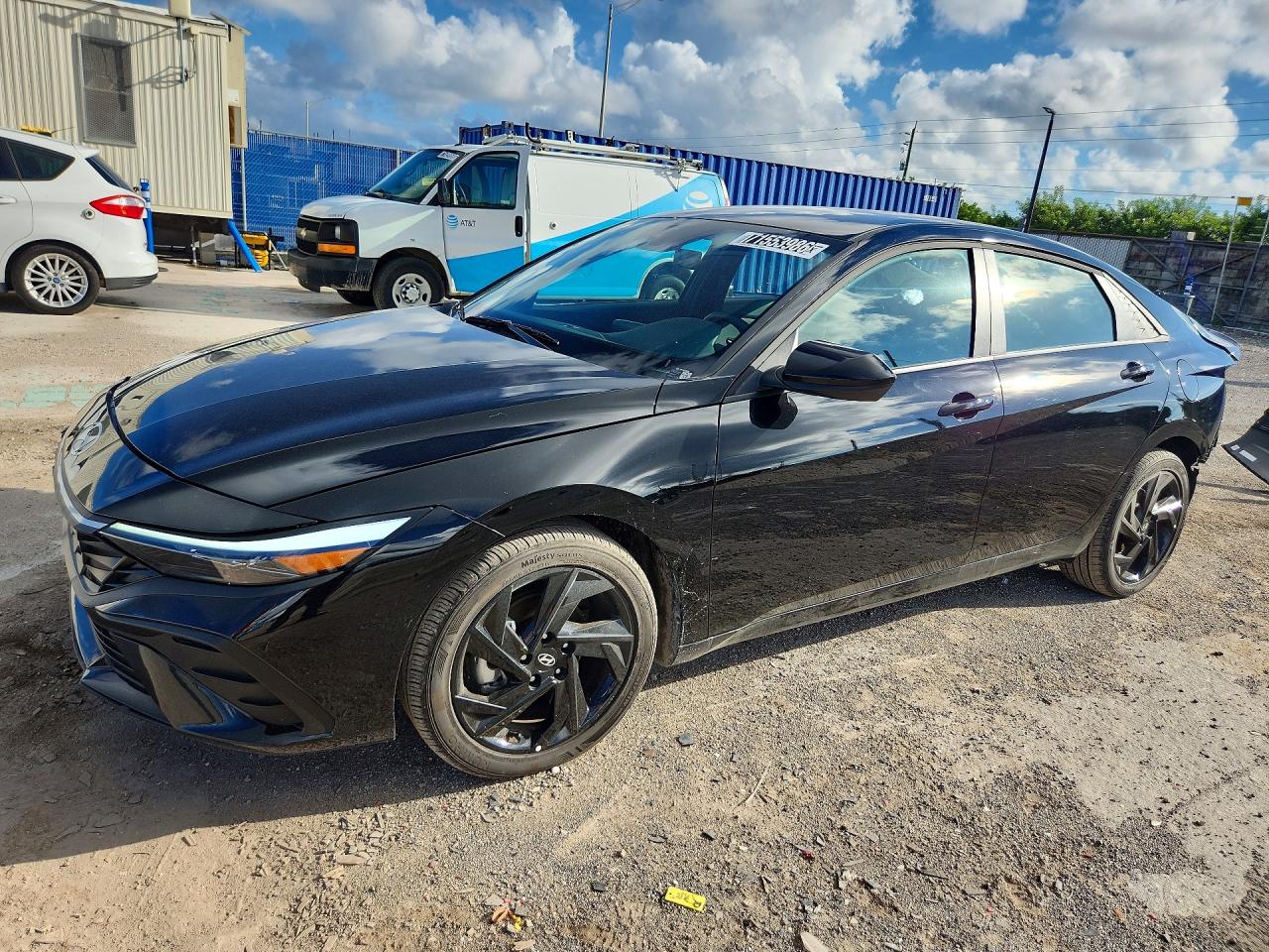 2026 HYUNDAI ELANTRA — Front 3/4