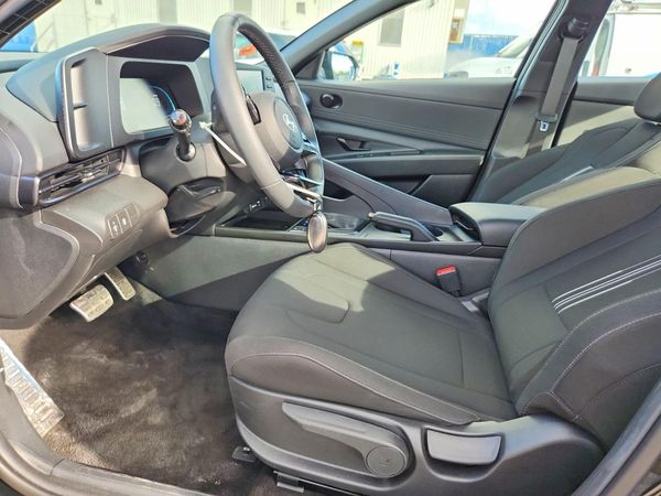 2026 HYUNDAI ELANTRA — DENT