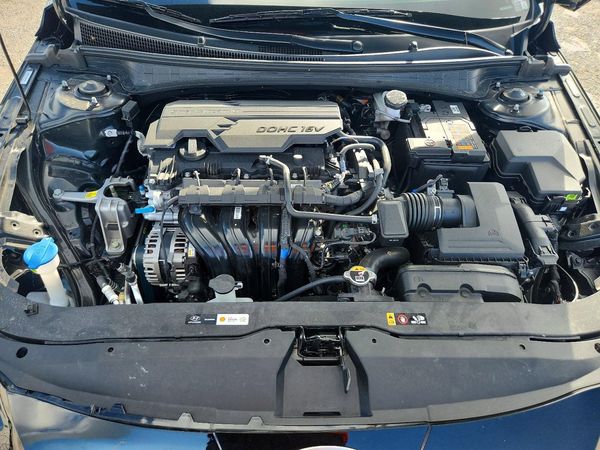 2026 HYUNDAI ELANTRA — Engine bay