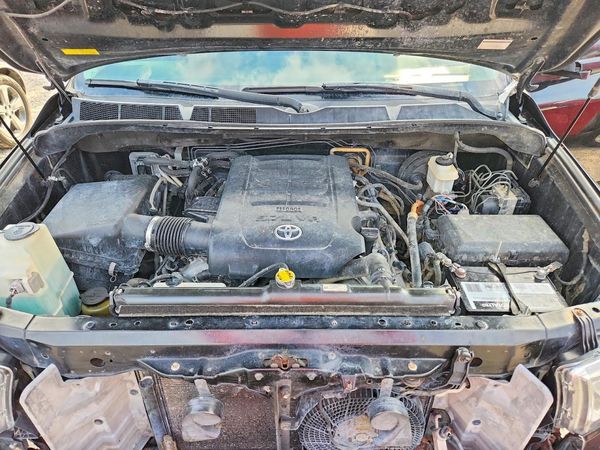 2013 TOYOTA SEQUOIA SR5 grade — Engine bay