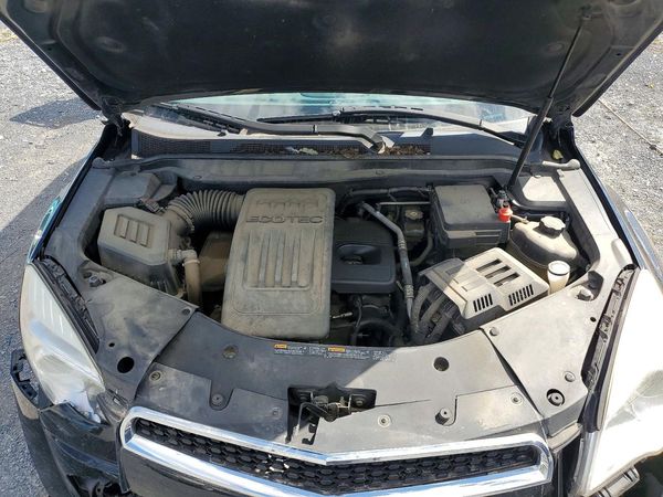 2013 CHEVROLET EQUINOX LTZ — Engine bay