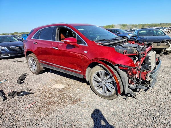 2024 CADILLAC XT5 Premium Luxury — Passenger 3/4