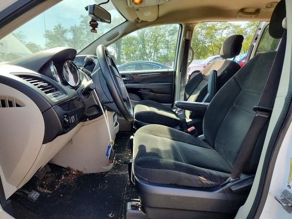 2018 DODGE GRAND CARAVAN SE — DENT