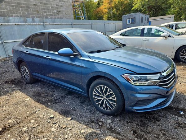 2021 VOLKSWAGEN JETTA S / SE / R-Line — Passenger 3/4