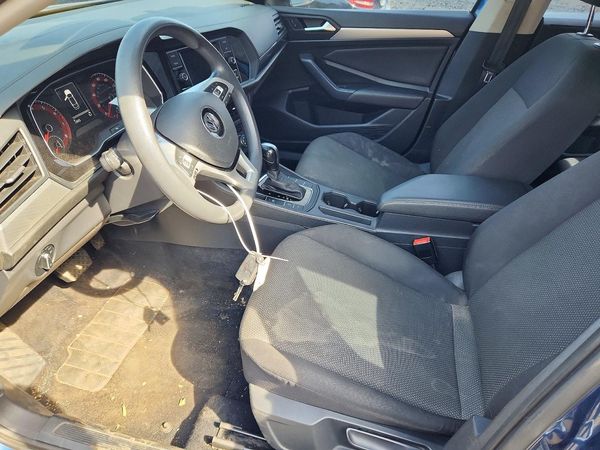 2021 VOLKSWAGEN JETTA S / SE / R-Line — DENT