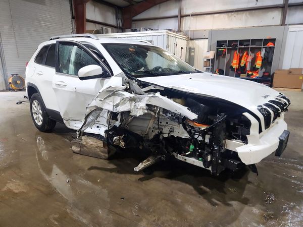2015 JEEP CHEROKEE Latitude — Passenger 3/4