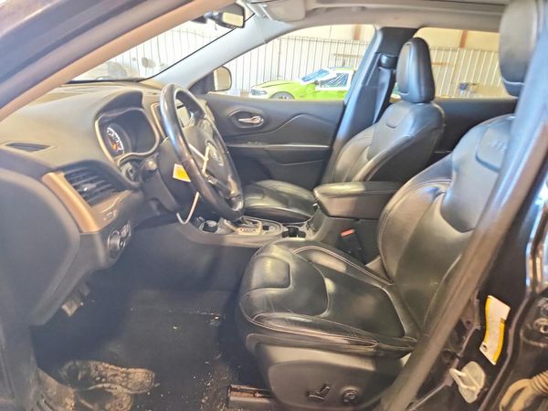 2015 JEEP CHEROKEE Limited — DENT