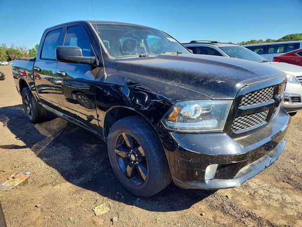2014 RAM 1500 ST — Passenger 3/4
