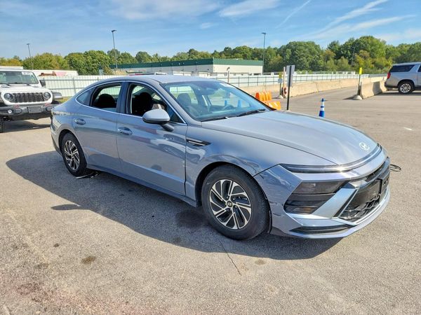 2026 HYUNDAI SONATA Blue — Passenger 3/4