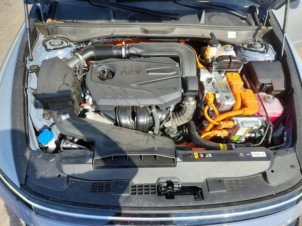 2026 HYUNDAI SONATA Blue — Engine bay