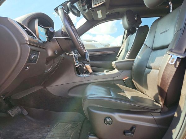 2017 JEEP GRAND CHEROKEE Summit — DENT