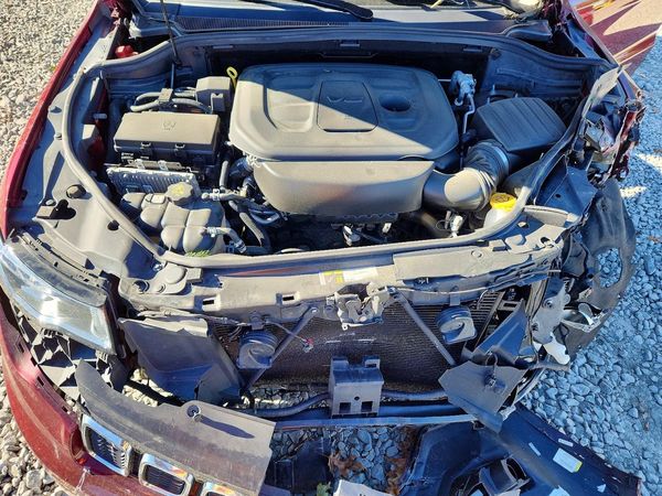 2021 JEEP CHEROKEE Laredo — Engine bay