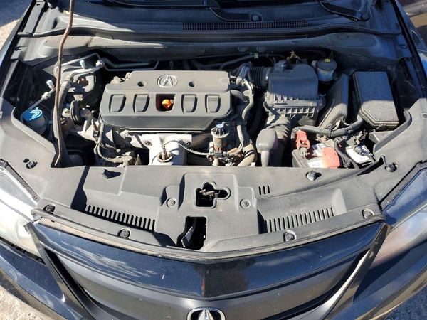 2015 ACURA ILX 20 Premium — Engine bay