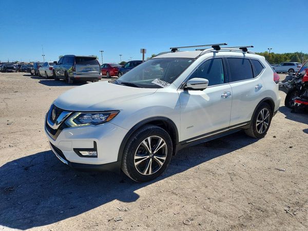 2018 NISSAN ROGUE — Front 3/4