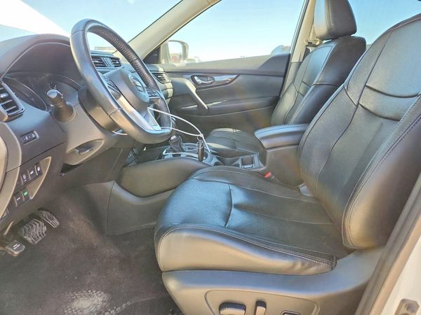 2018 NISSAN ROGUE — DENT