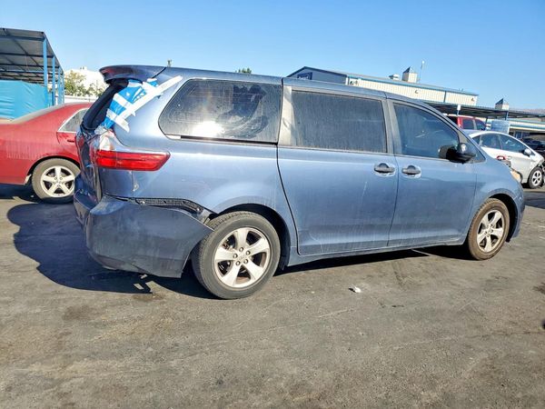 2015 TOYOTA SIENNA — PSRA