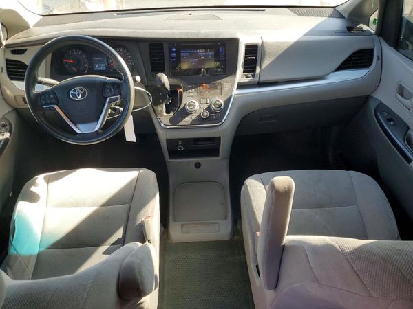 2015 TOYOTA SIENNA — CKPT