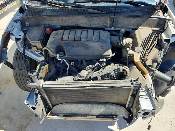 2017 CHEVROLET TRAVERSE 2LT — Engine bay