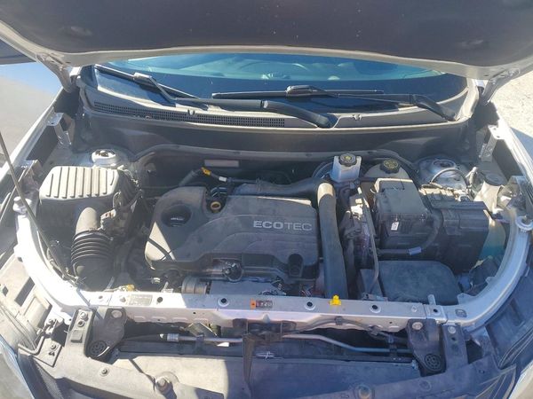 2018 CHEVROLET EQUINOX LS — Engine bay