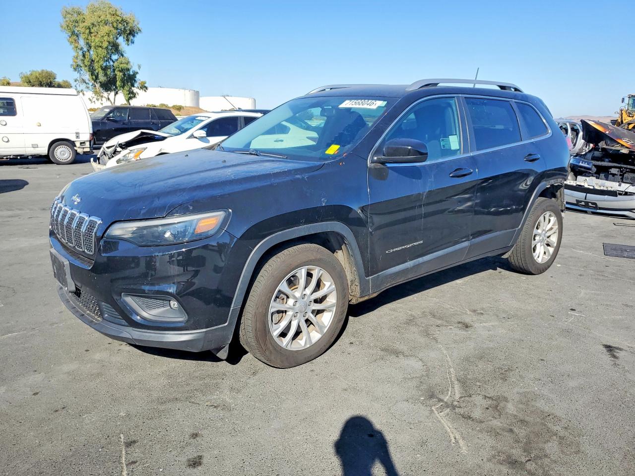 2019 JEEP CHEROKEE LATITUDE FWD — Front 3/4