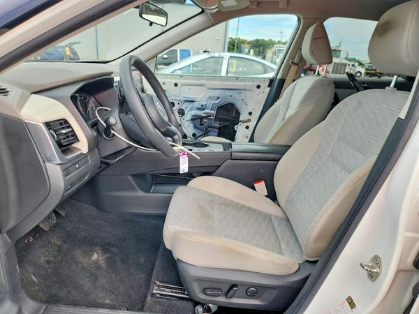 2021 NISSAN ROGUE SV — DENT