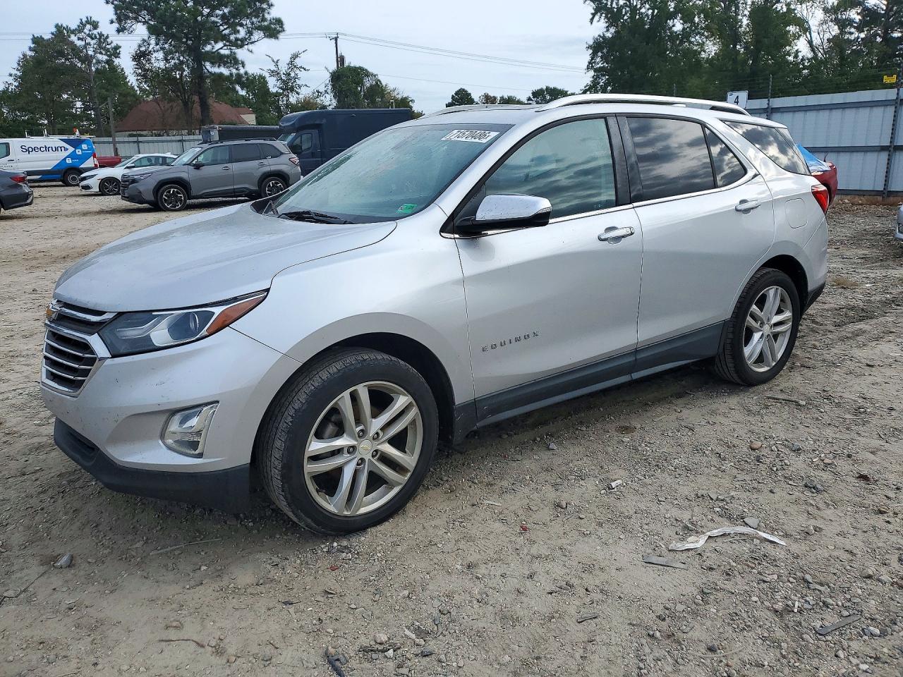 2018 CHEVROLET EQUINOX Premier (1LZ) — Front 3/4